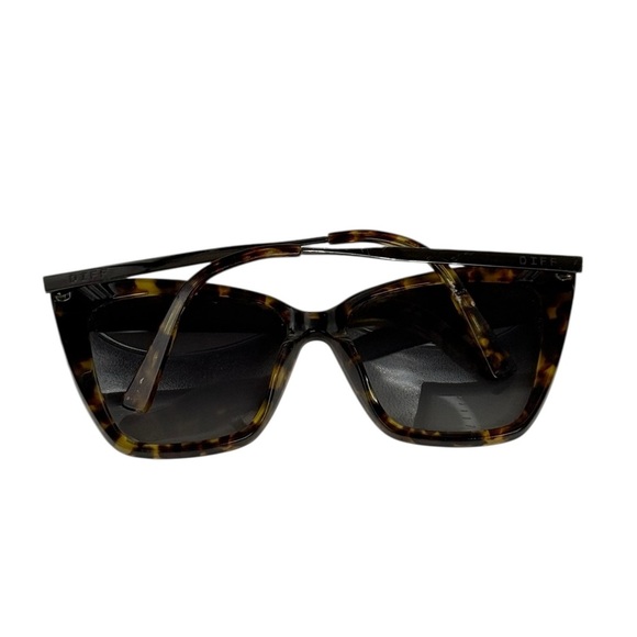 Diff Eyewear Tortoise Cat-Eye Sunglasses with Gray Lenses